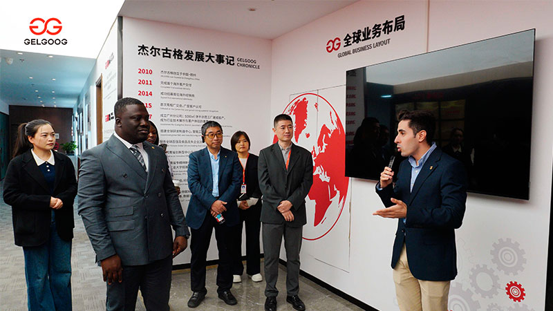 Pau d'Espagne a prononcé un discours